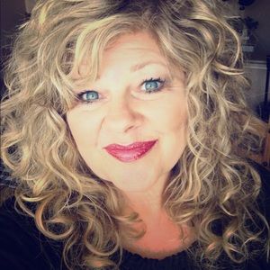 Meet your Posher, Tina